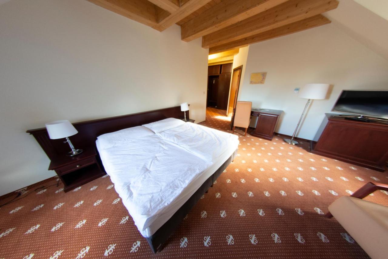 Hotel Hradna Brana Bratislava Eksteriør bilde