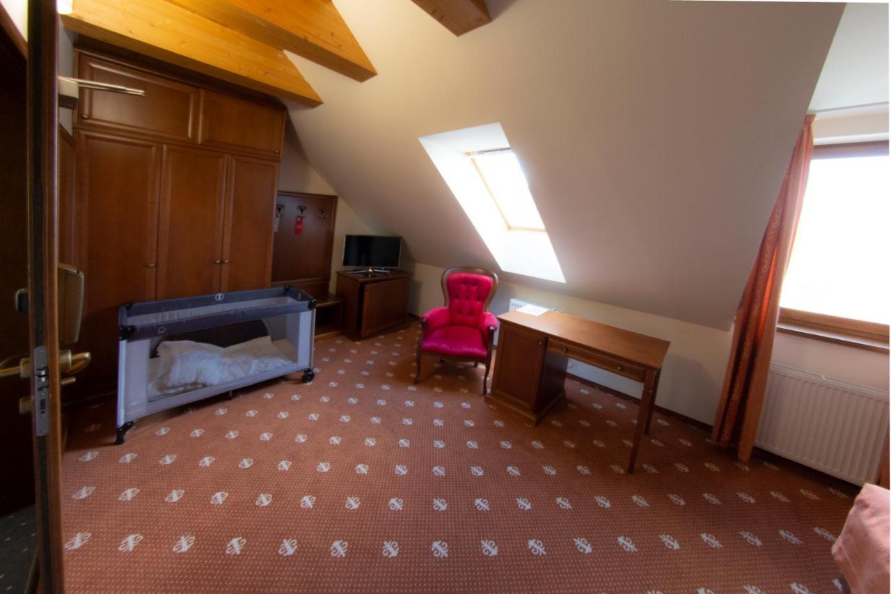 Hotel Hradna Brana Bratislava Eksteriør bilde