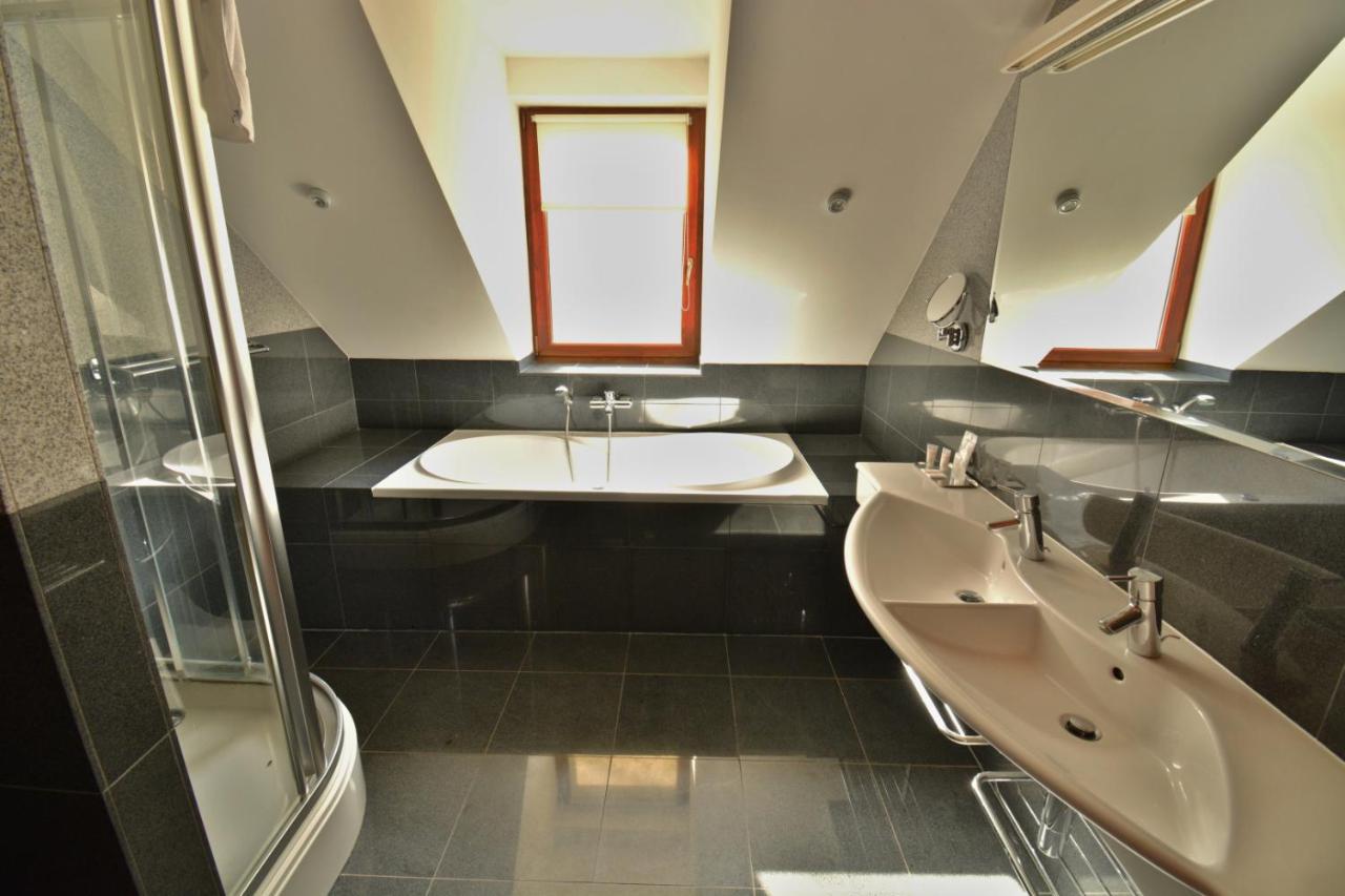 Hotel Hradna Brana Bratislava Eksteriør bilde