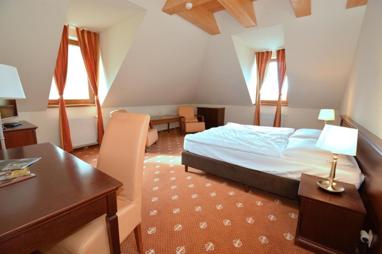 Hotel Hradna Brana Bratislava Eksteriør bilde
