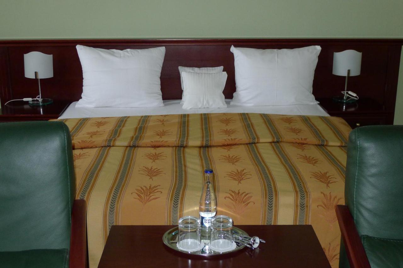 Hotel Hradna Brana Bratislava Rom bilde